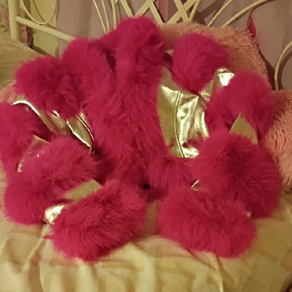 AKIRA Pink& Gold Faux Fur Jkt